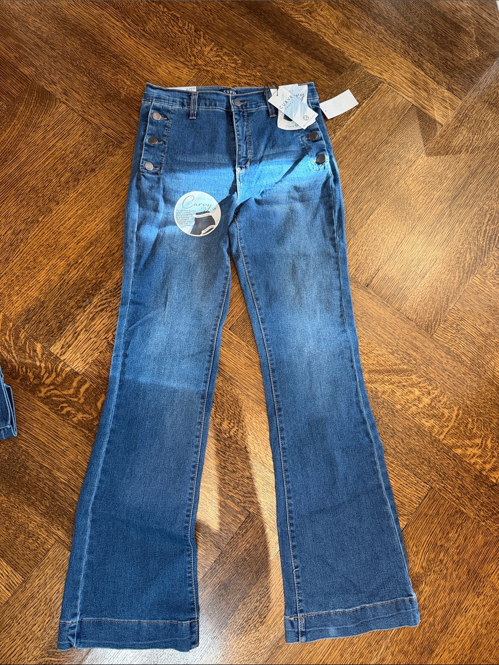 Curve Appral Curvy Flare Jean